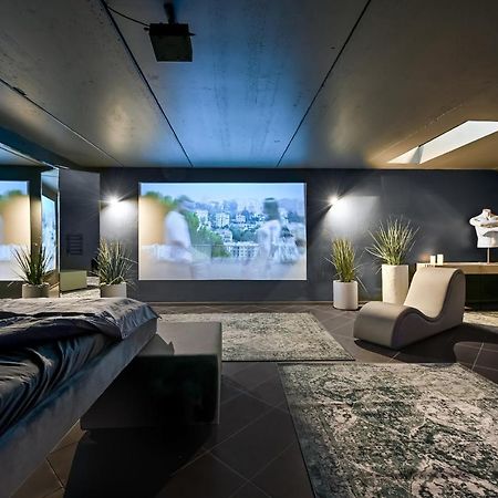 Jacuzzi Cinema Loft Daire Kaunas Dış mekan fotoğraf