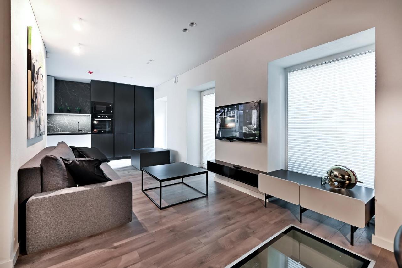 Jacuzzi Cinema Loft Daire Kaunas Dış mekan fotoğraf