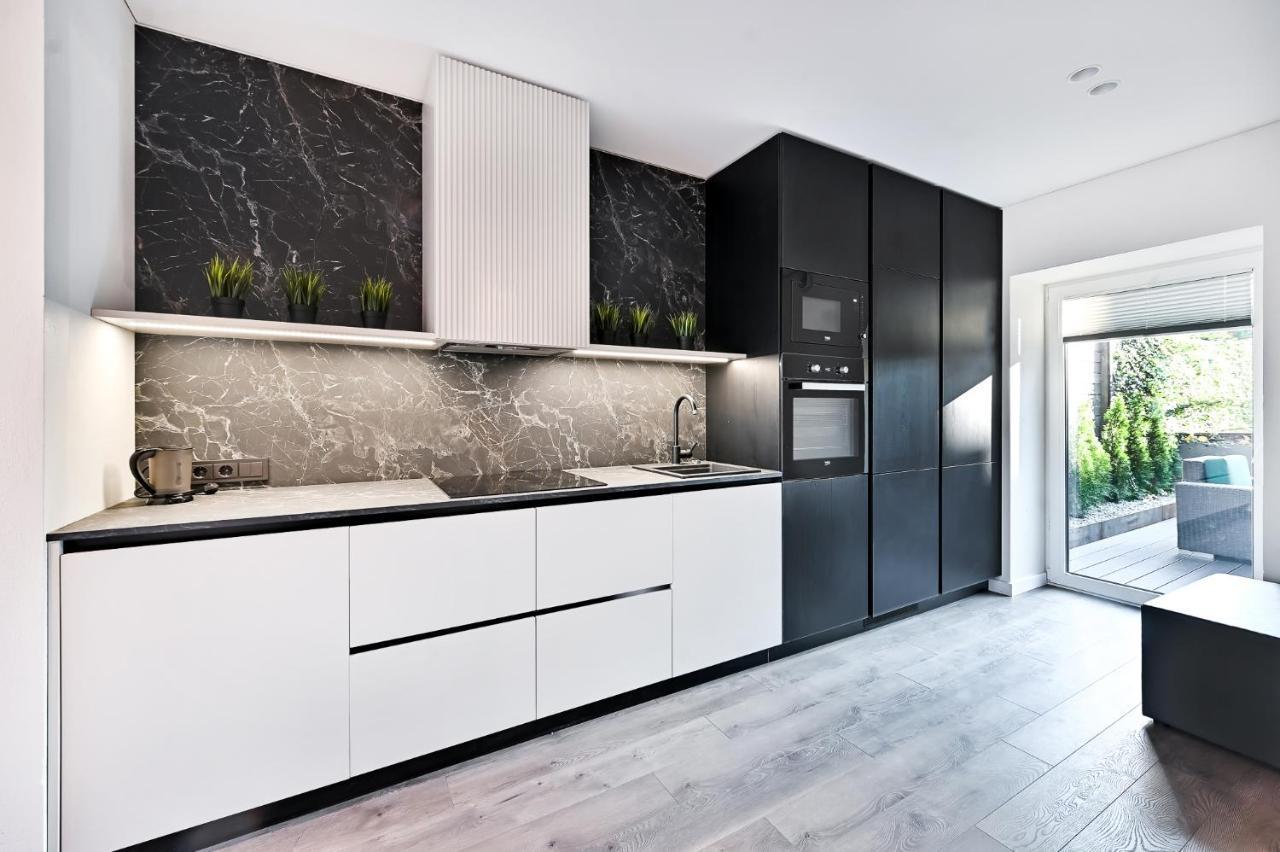 Jacuzzi Cinema Loft Daire Kaunas Dış mekan fotoğraf