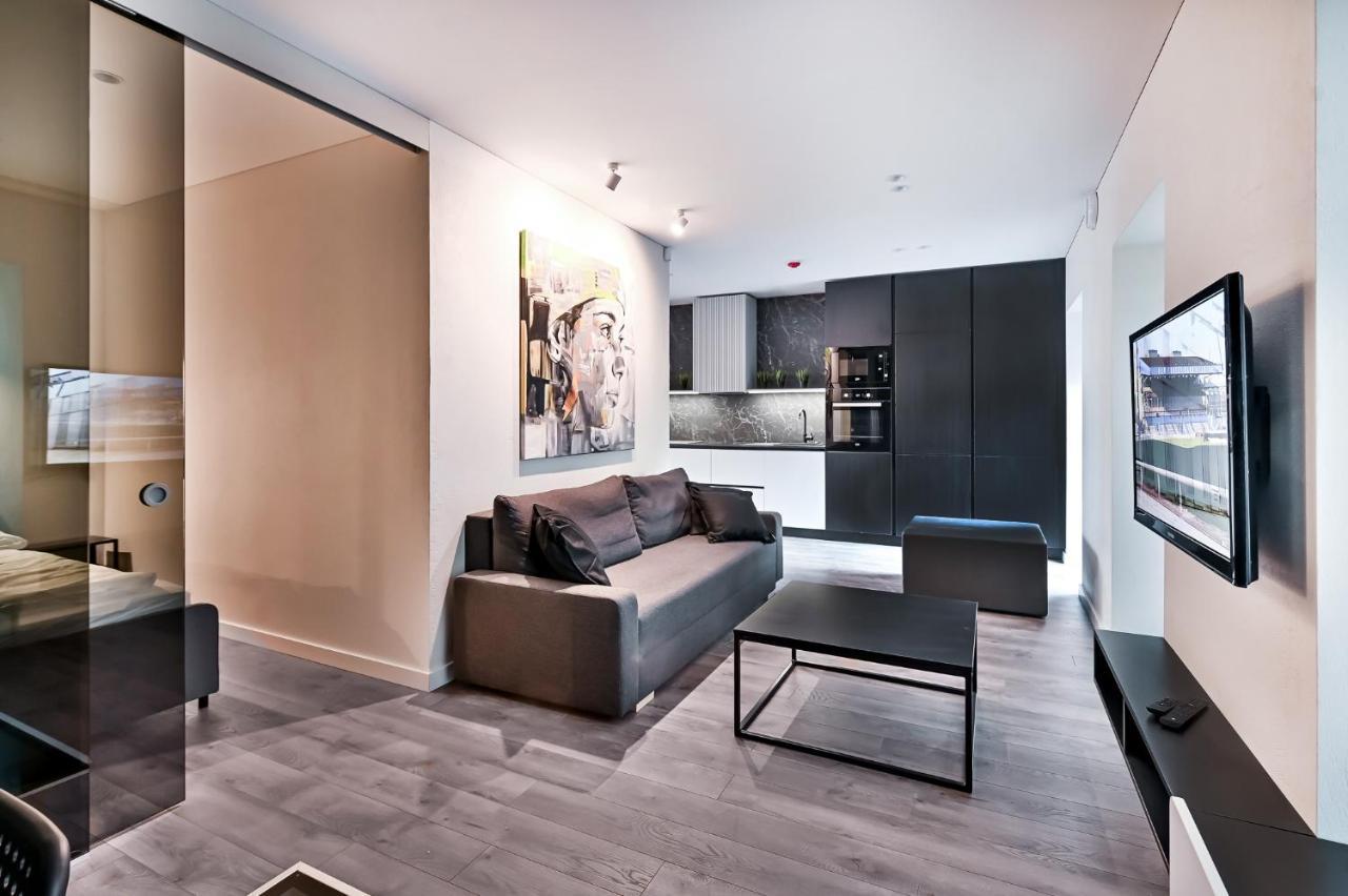 Jacuzzi Cinema Loft Daire Kaunas Dış mekan fotoğraf