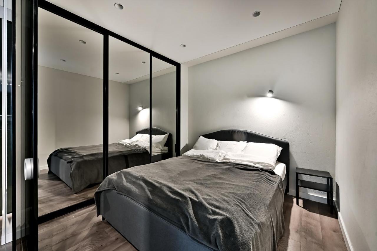 Jacuzzi Cinema Loft Daire Kaunas Dış mekan fotoğraf